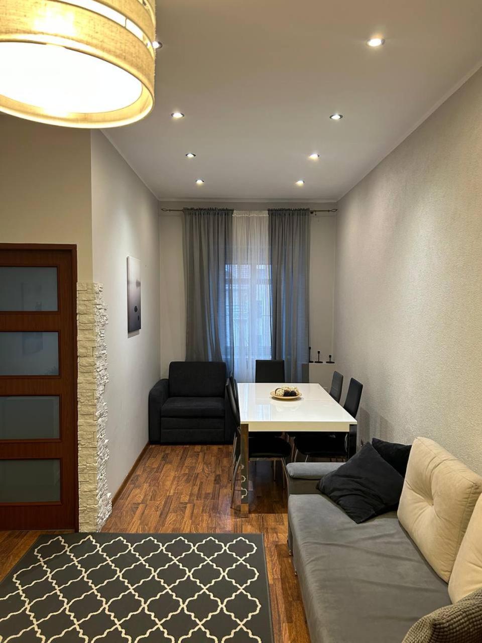 Big Apart - Rynek 8 - Nice View - 3 Rooms - 9 People Вроцлав Экстерьер фото